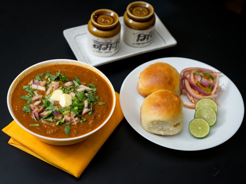 Luchi Aloor Dom